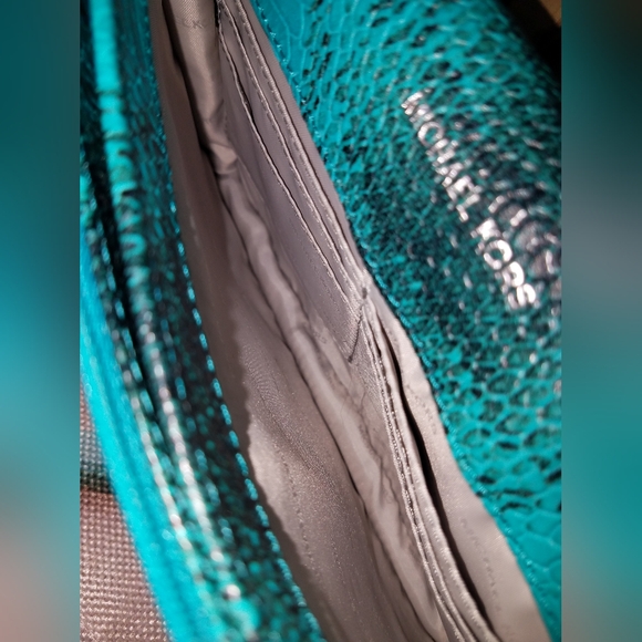 Michael Kors Tile Blue Python Embossed  NWOT Crossbody Purse - Picture 9 of 16